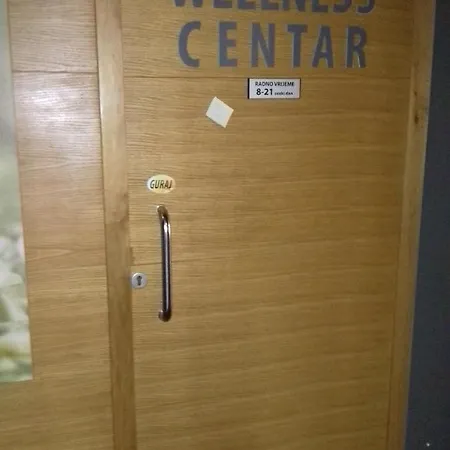 View フォイニツァ